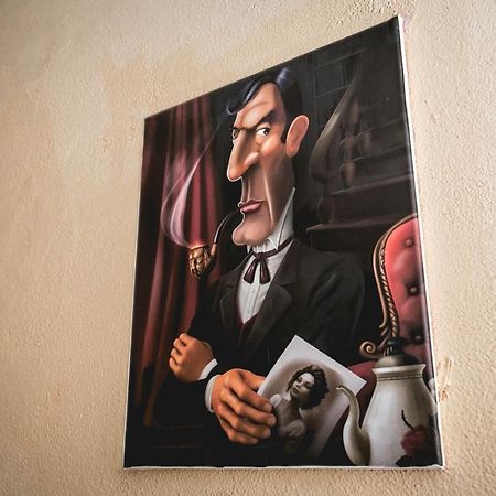 Sherlock Holmes Hostel Baku Ngoại thất bức ảnh