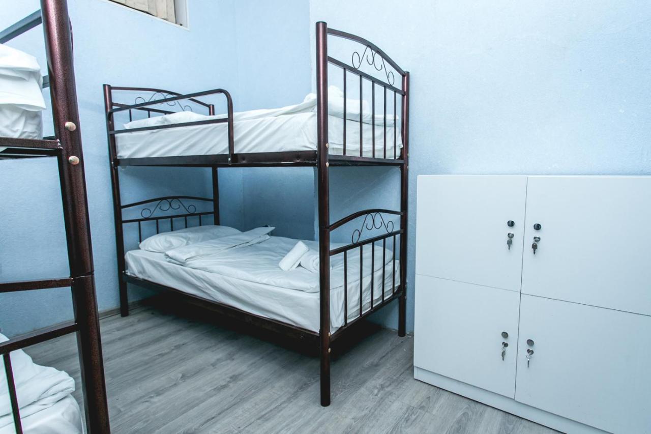 Sherlock Holmes Hostel Baku Ngoại thất bức ảnh