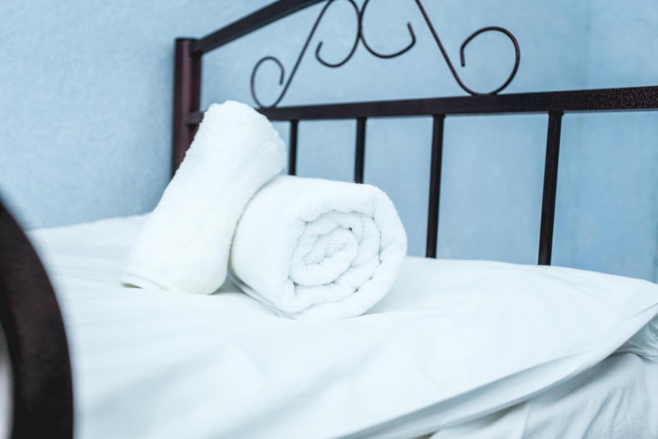 Sherlock Holmes Hostel Baku Ngoại thất bức ảnh