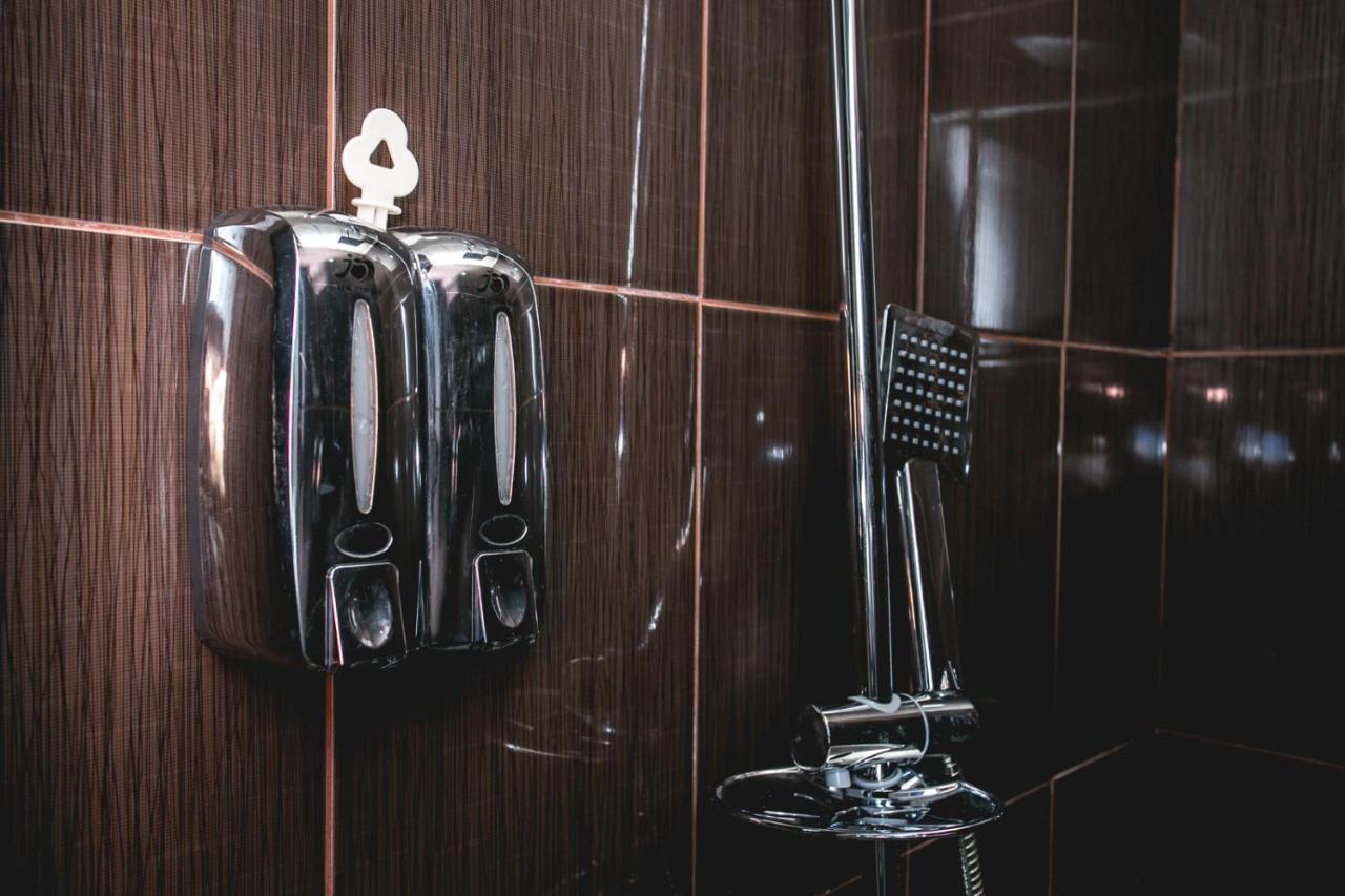 Sherlock Holmes Hostel Baku Ngoại thất bức ảnh
