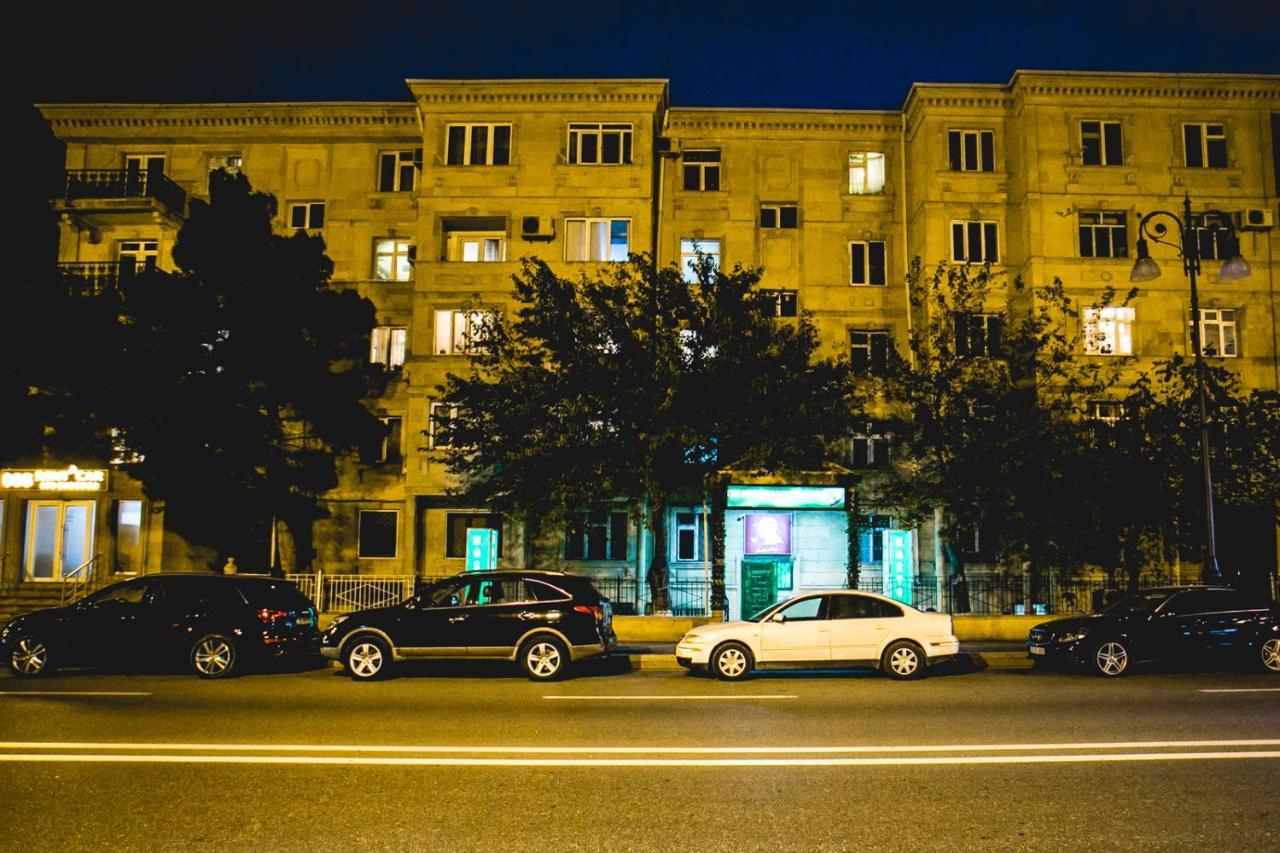 Sherlock Holmes Hostel Baku Ngoại thất bức ảnh