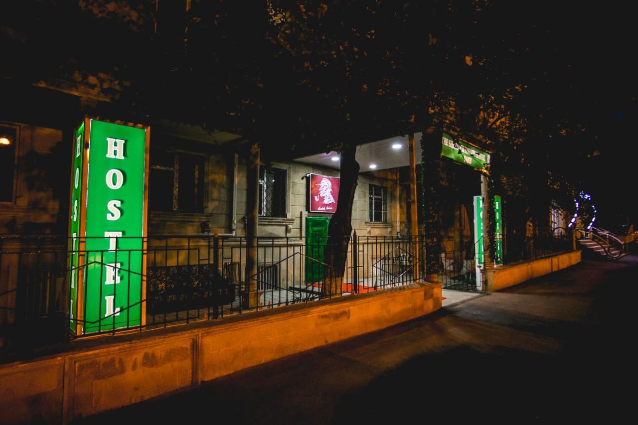 Sherlock Holmes Hostel Baku Ngoại thất bức ảnh